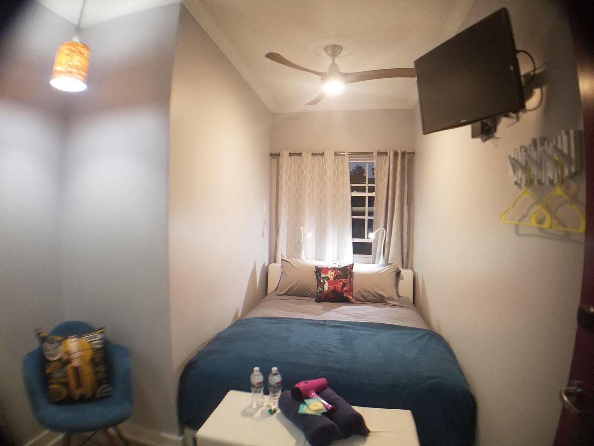 Hollywood Hostel