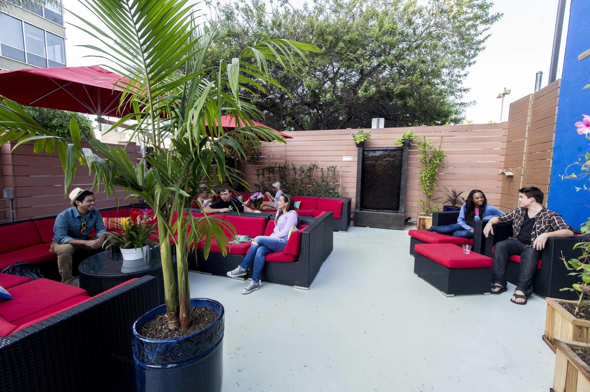 Hostel Hollywood *